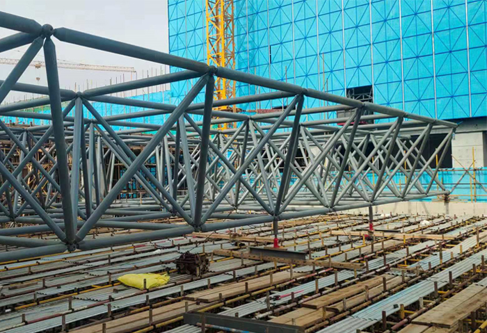 陕西高铁东总部基地2号楼网架